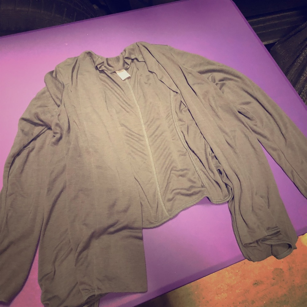 Grey lightweight shrug/jacket /cardigan